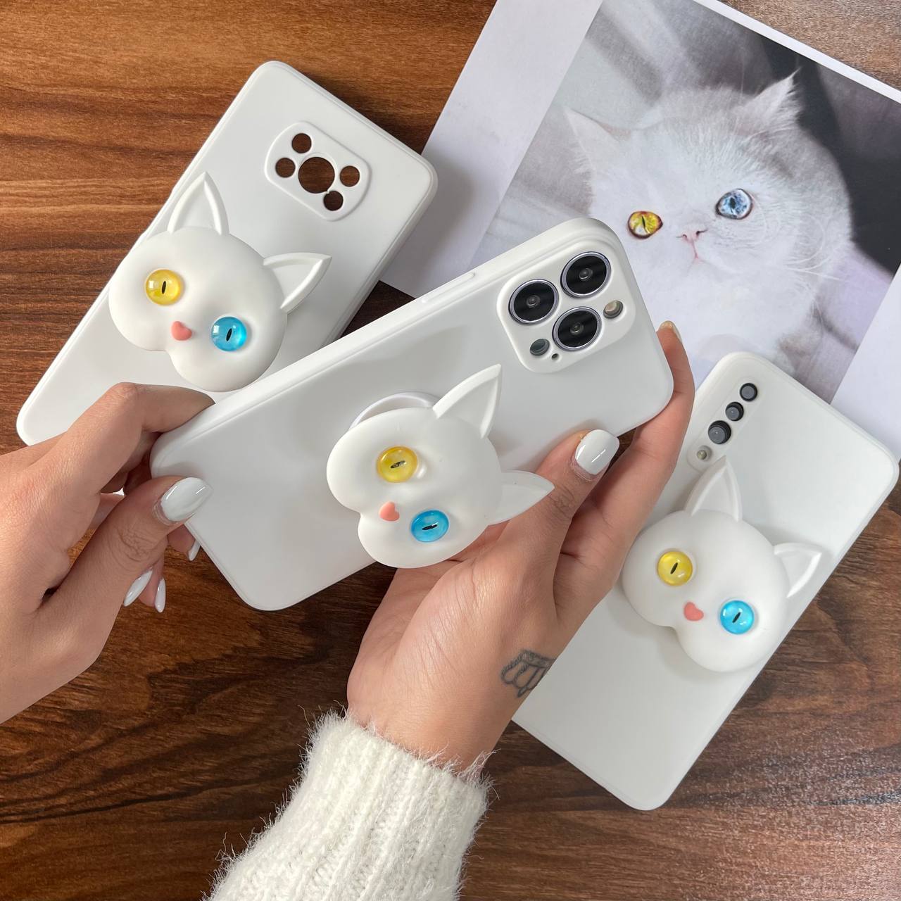 قاب گربه چشم تیله ای سفید