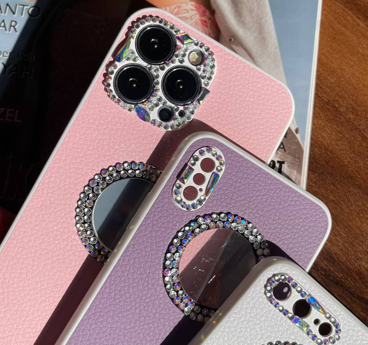 قاب دور لوگو و لنز نگین دار آیفون