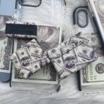 کاور ایرپاد طرح دلار صندوقی