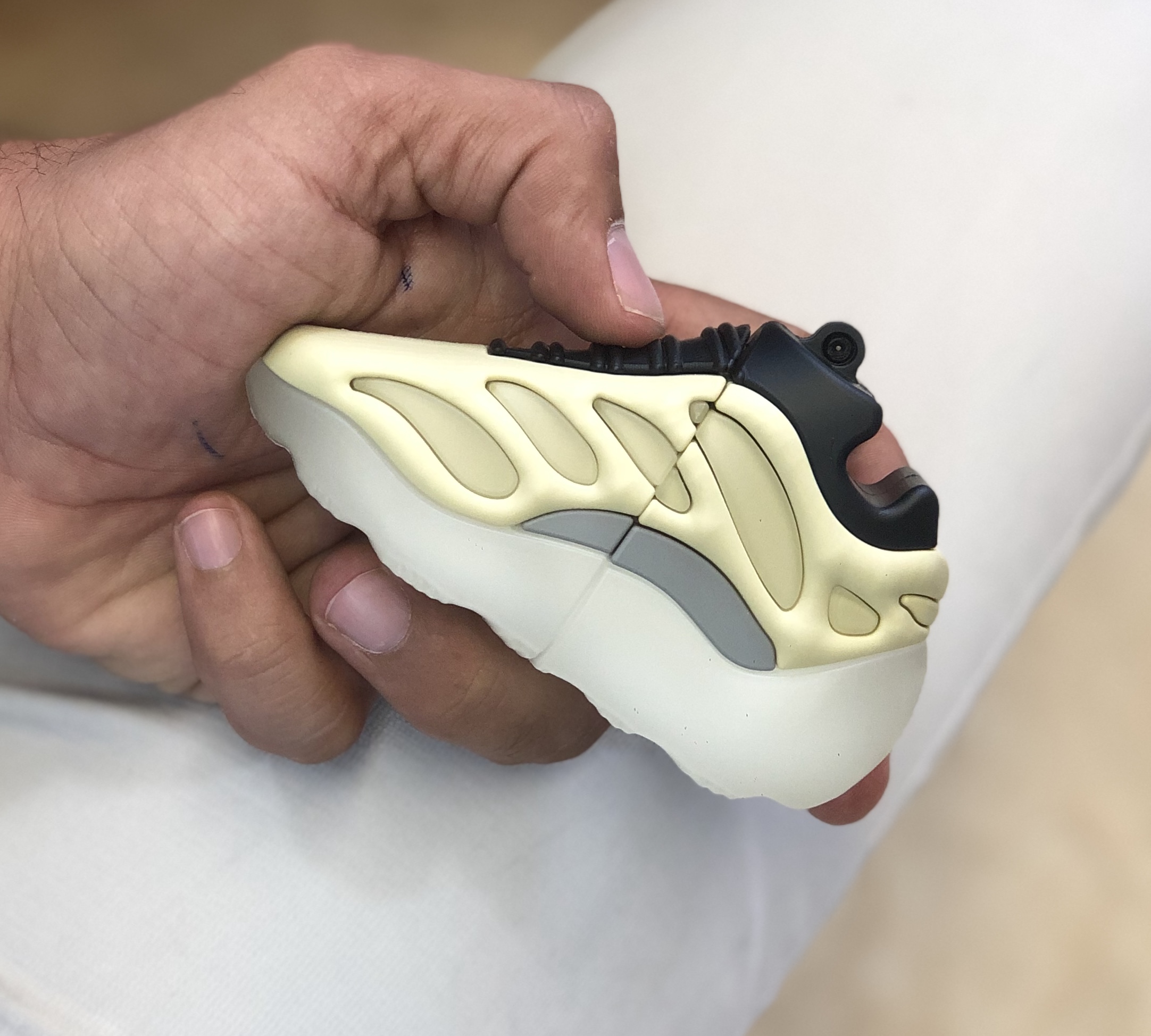 کاور ایرپاد yeezy ییزی