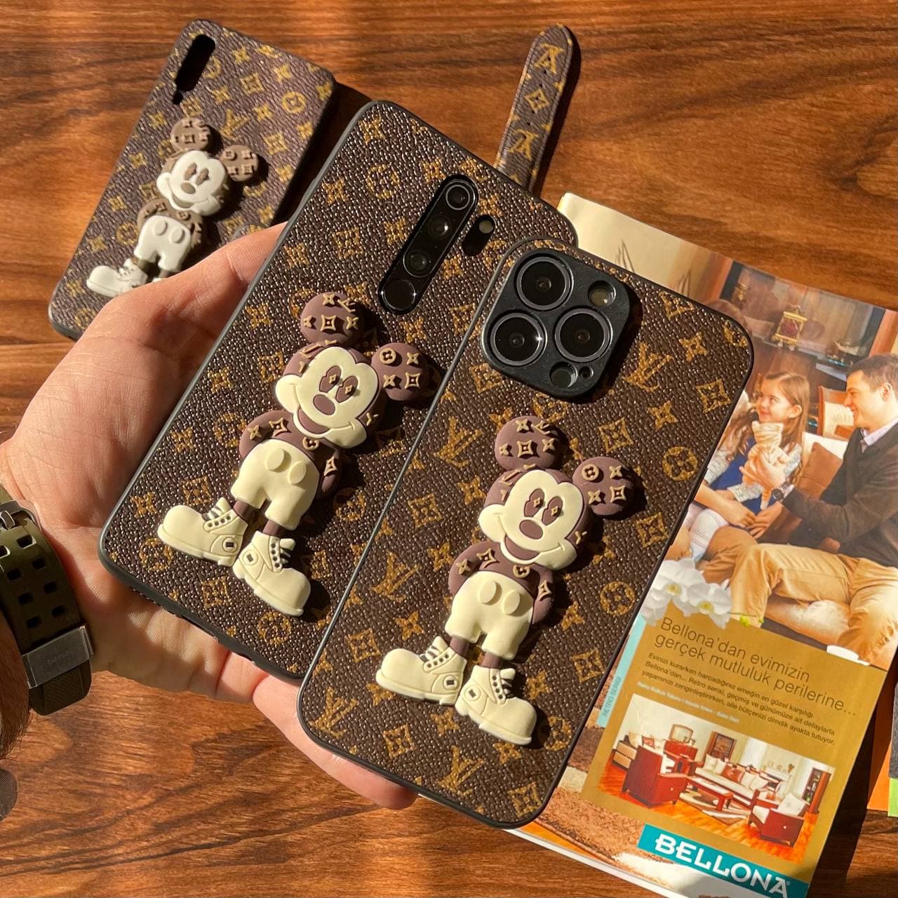 قاب LV عروسک برجسته