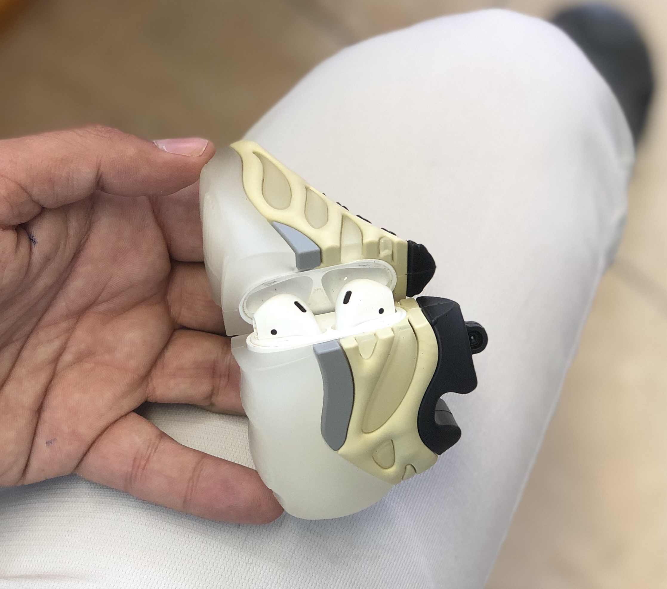 کاور ایرپاد yeezy ییزی