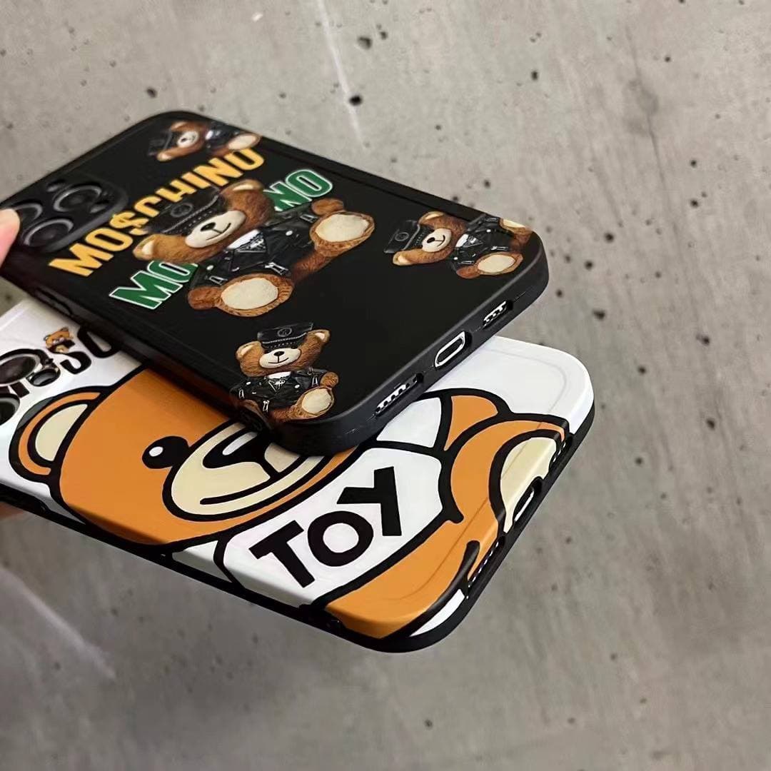 قاب آیفون طرح خرس ماسچینو Moschino