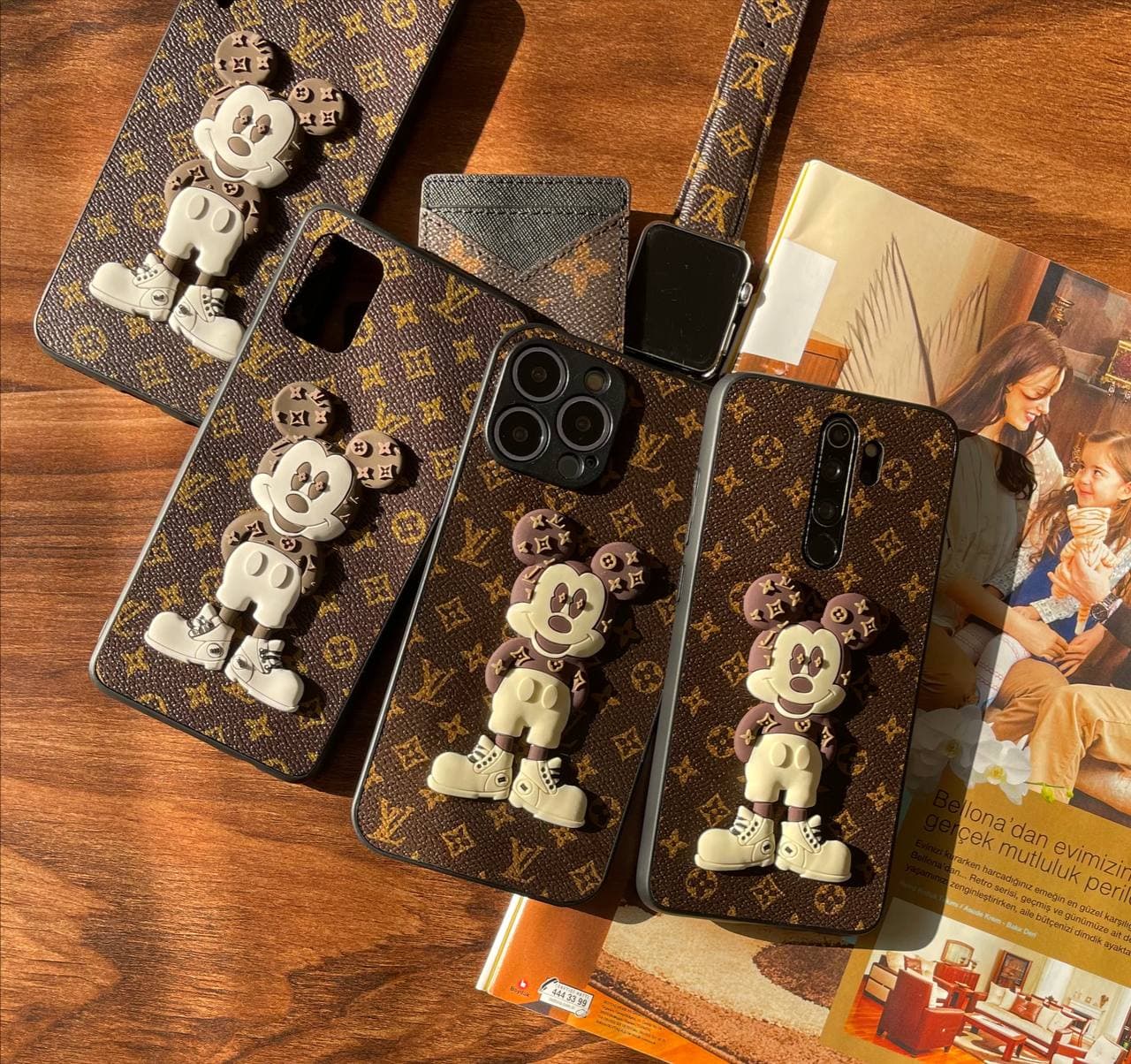 قاب LV عروسک برجسته