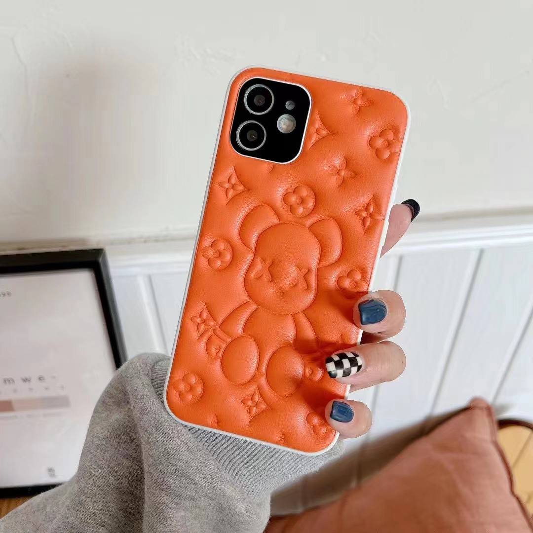 قاب kaws بالشتی