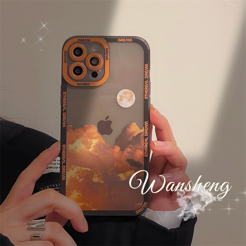 قاب آیفون طرح ابرهای کومولوس