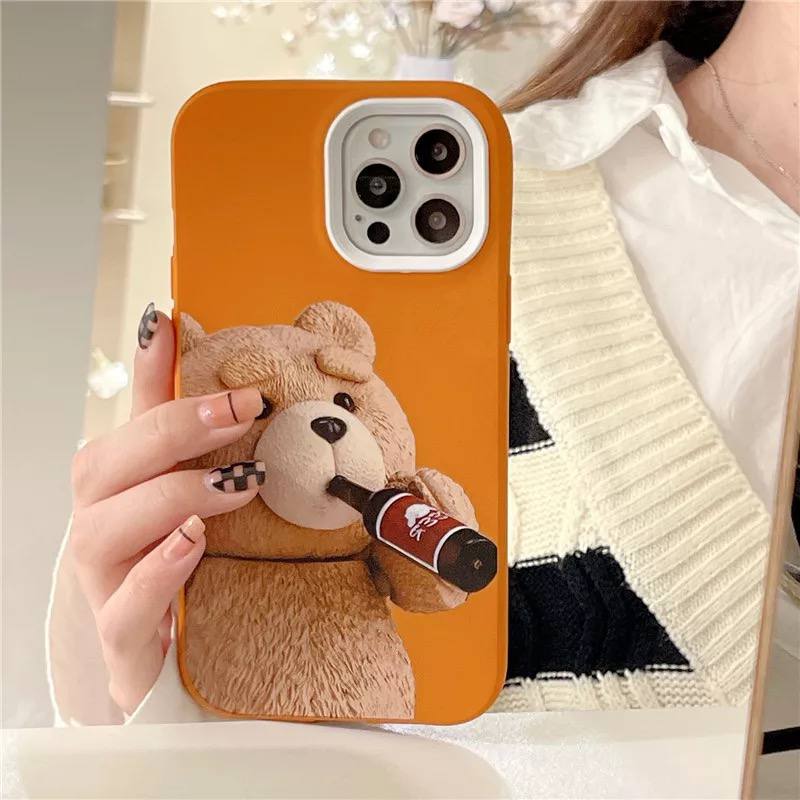 قاب آیفون طرح Drinking bear