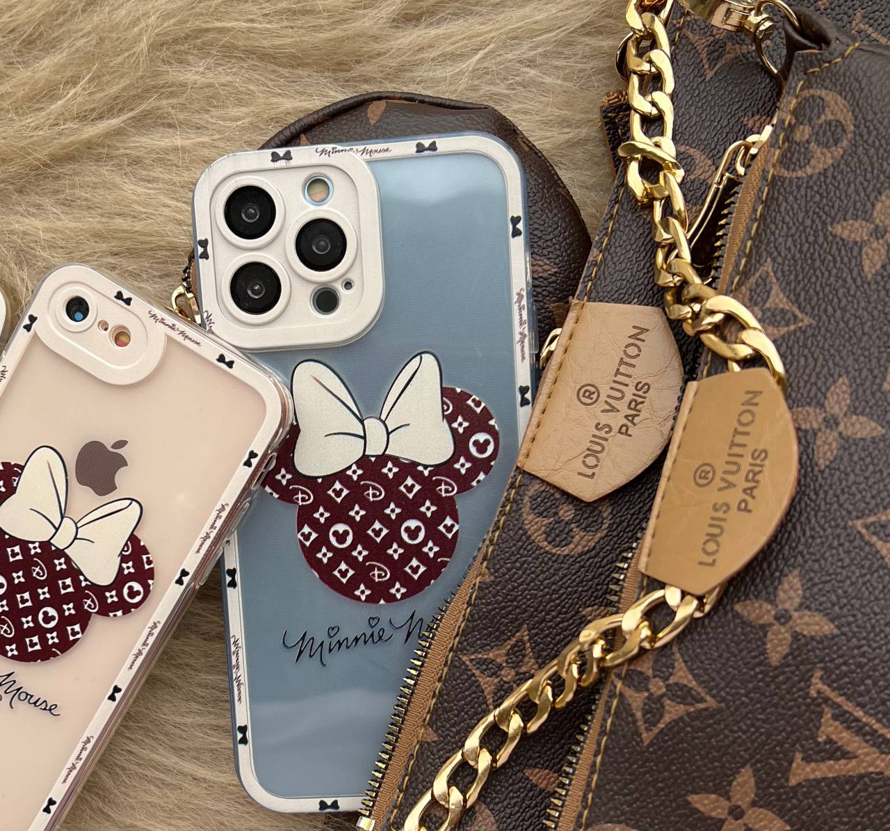 قاب لویس ویتون Micky mouse رنگ کرم