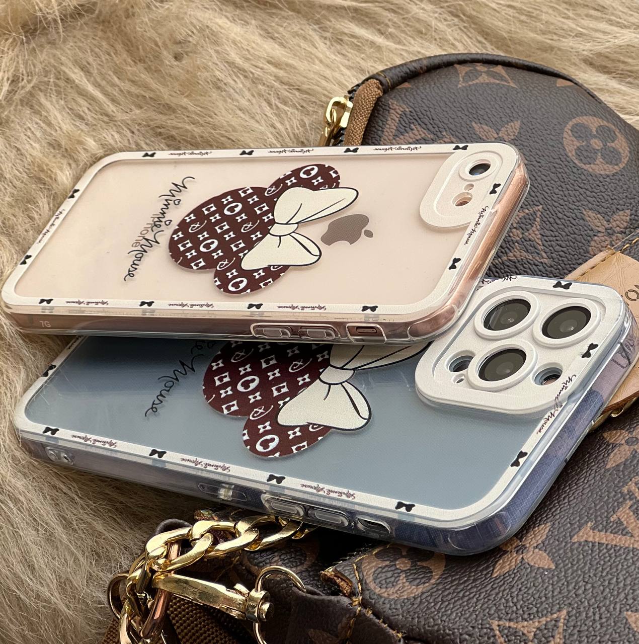 قاب لویس ویتون Micky mouse رنگ کرم