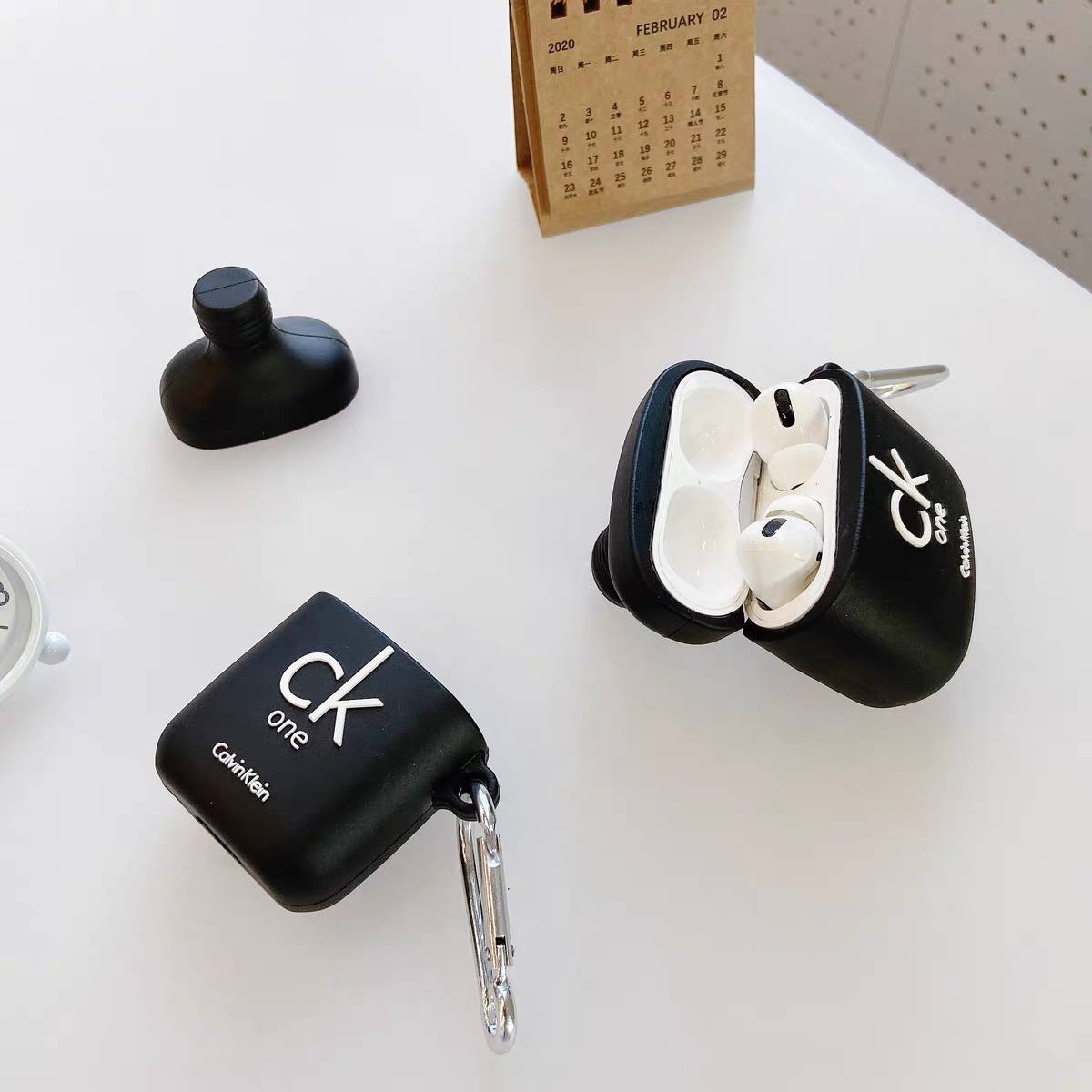 کاور ایرپاد Calvin Klein