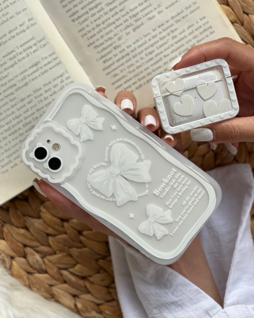 قاب آیفون پاپیون جمله مثبت انگلیسی سفید