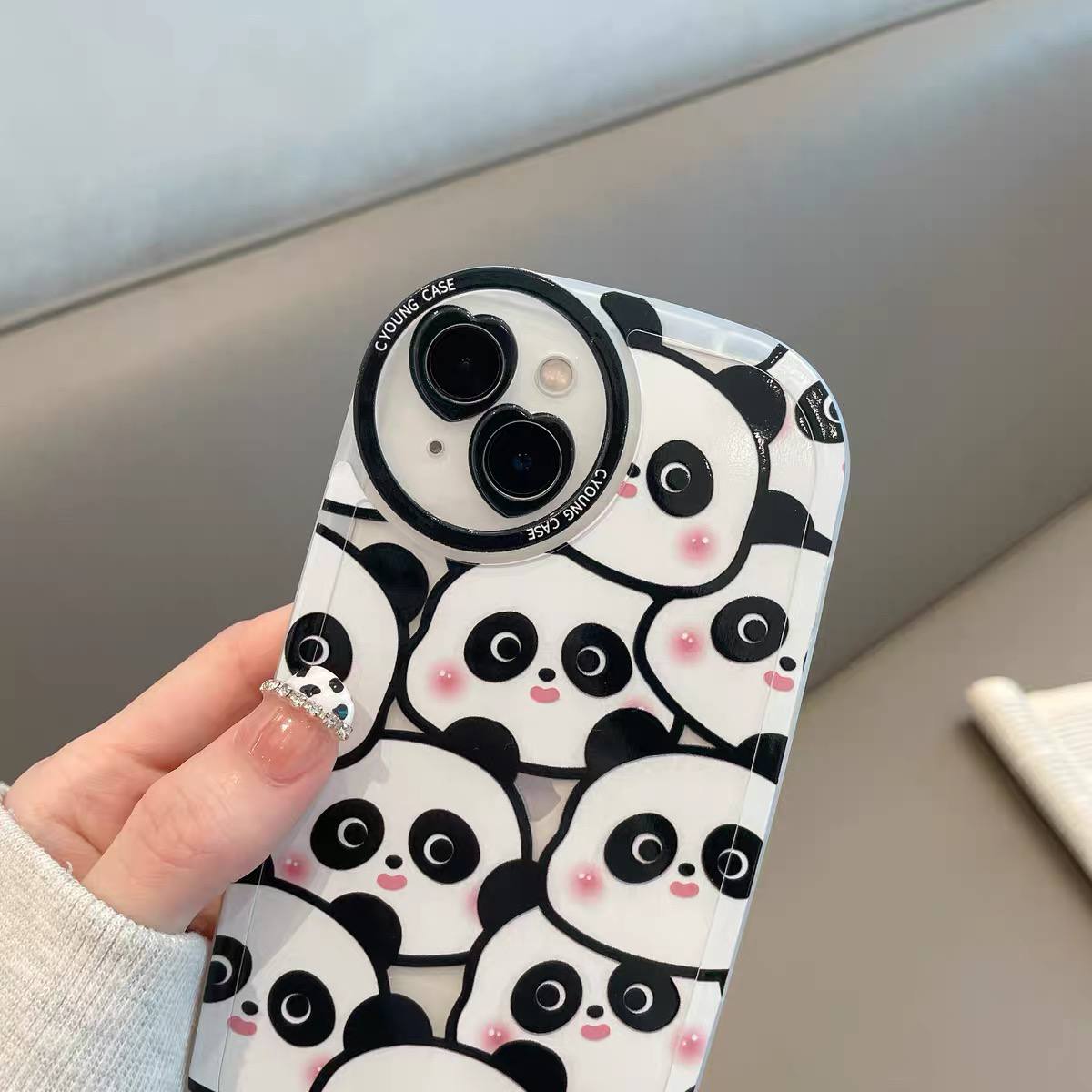 قاب آیفون طرح پاندا النگویی سفیدمشکی