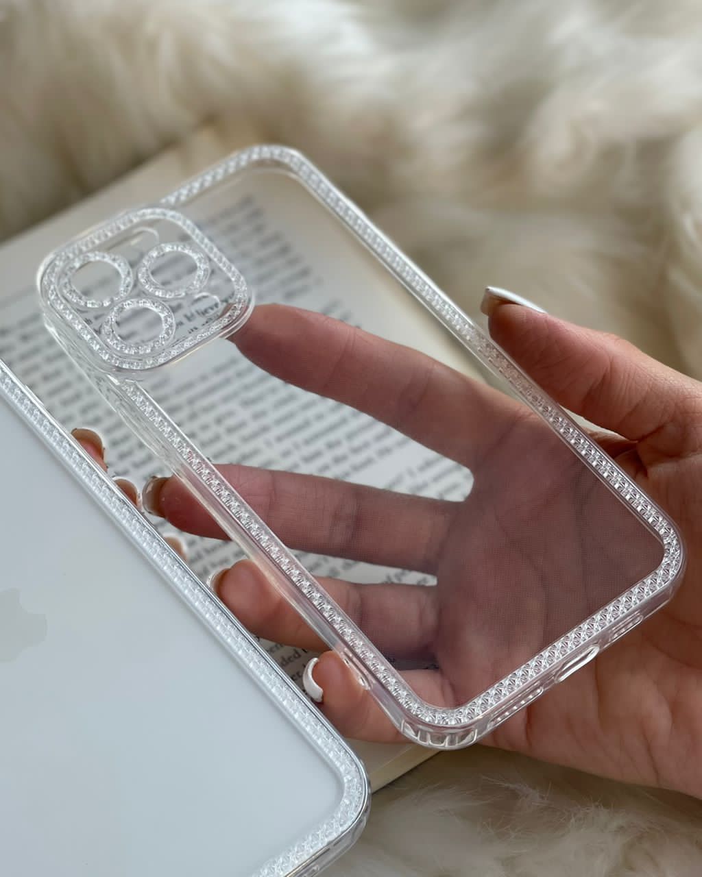 قاب آیفون ژله ای بیرنگ دور نگین اکلیلی