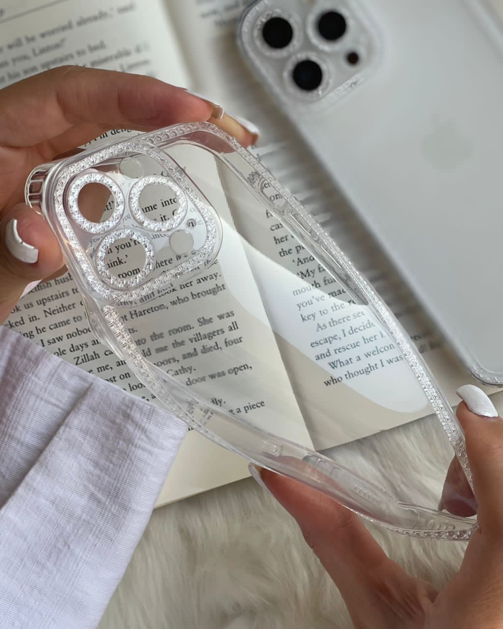 قاب آیفون ژله ای بیرنگ دور نگین اکلیلی