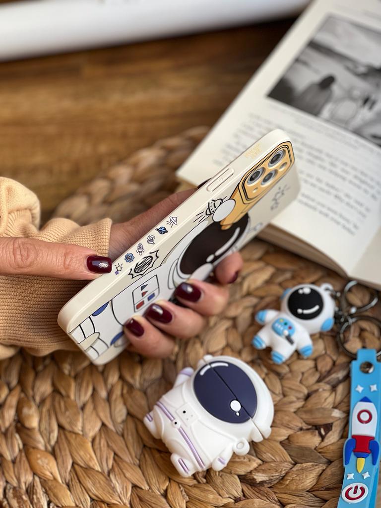 قاب موبایل آیفون فضانورد ناسا تلسکوپ دار