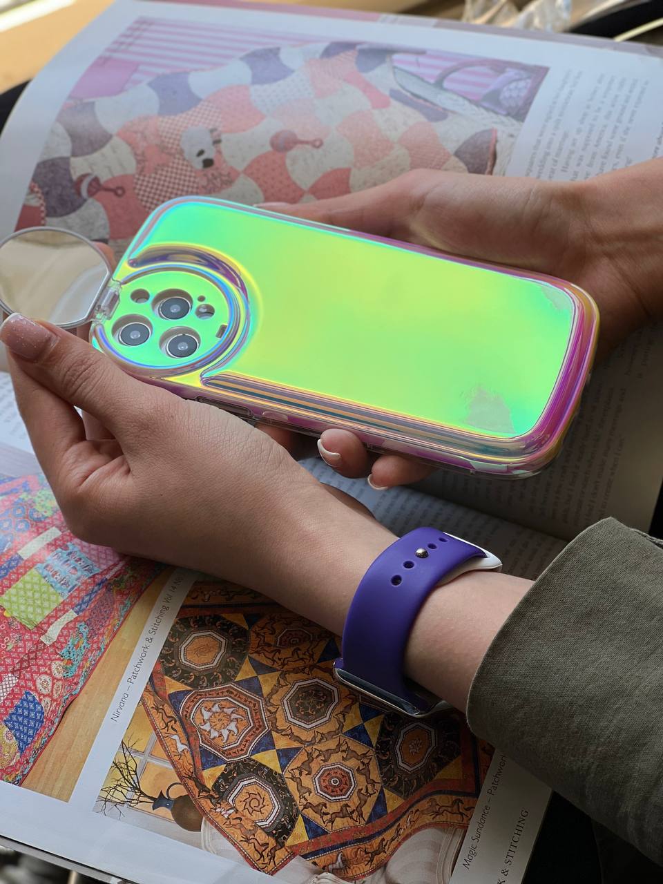 قاب آیفون هلوگرامی آینه ای