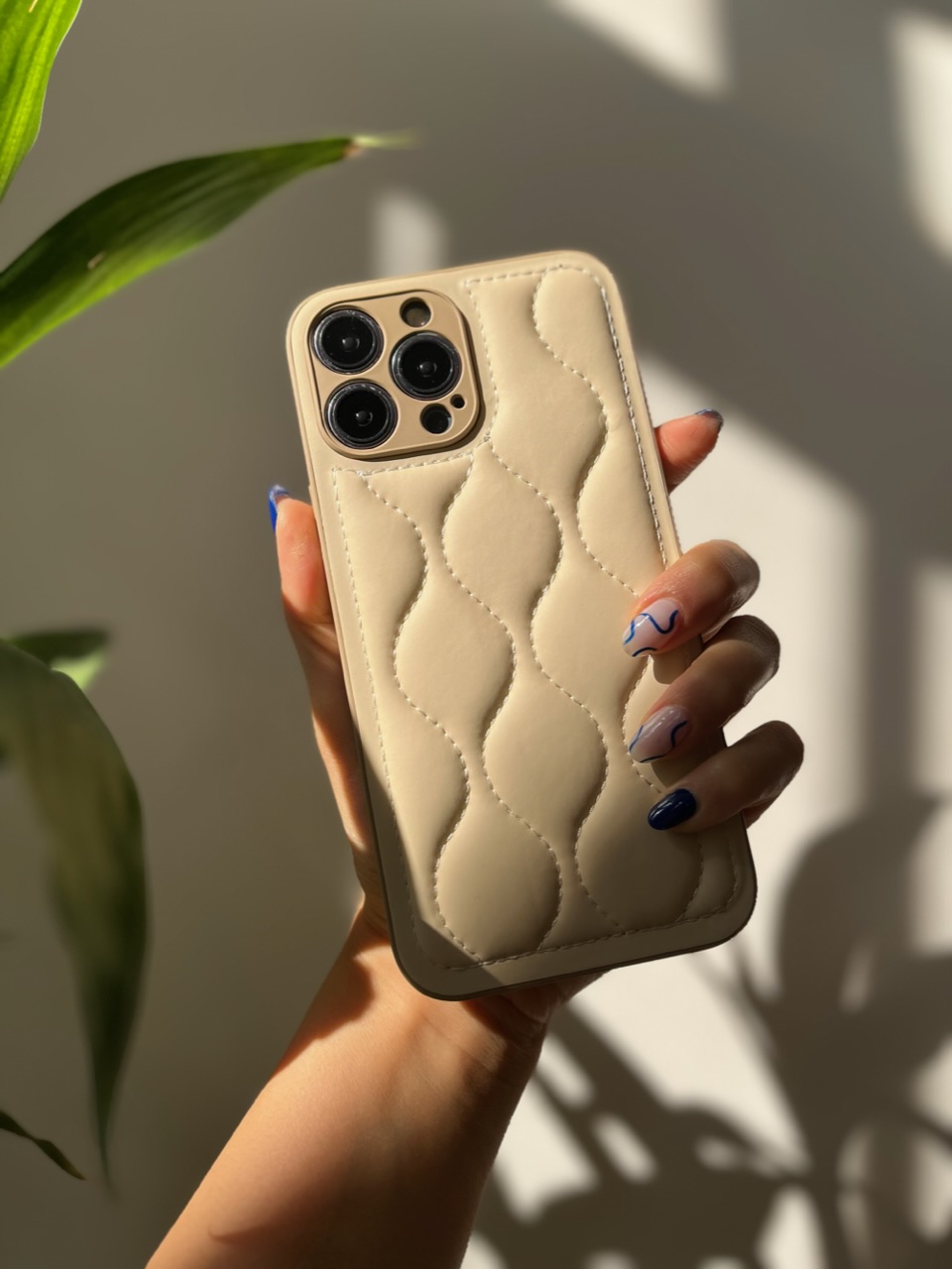 قاب آیفون بالشتی