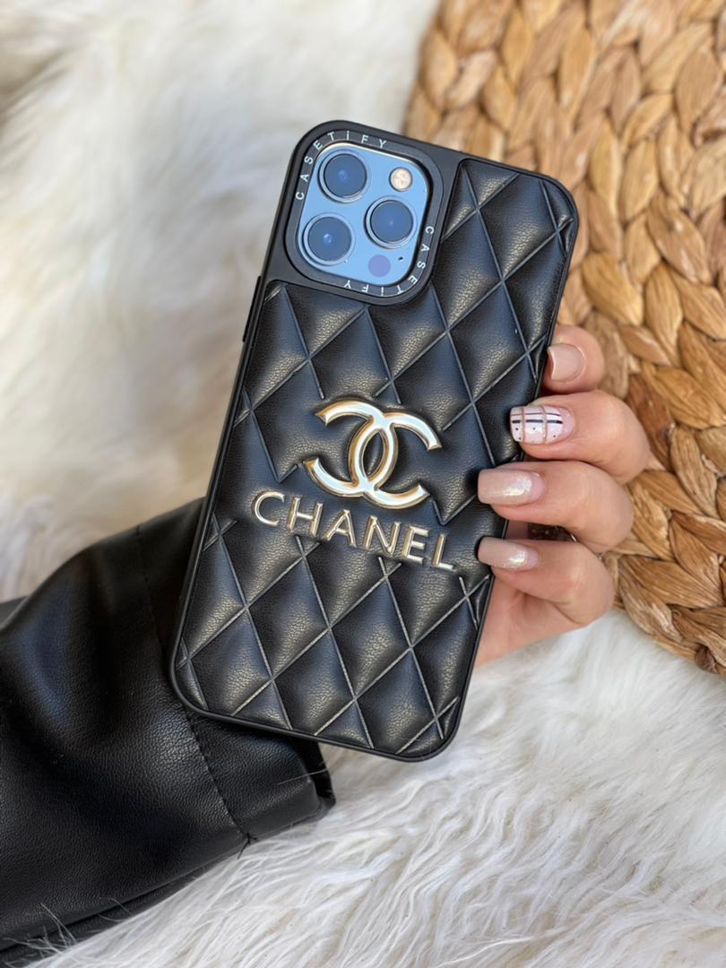 قاب موبایل آیفون شنل چرمی لوگو فلزی