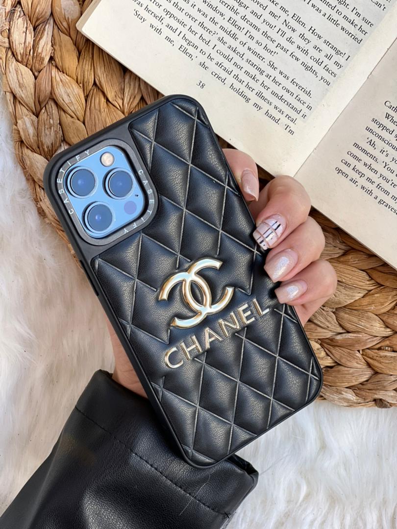 قاب موبایل آیفون شنل چرمی لوگو فلزی