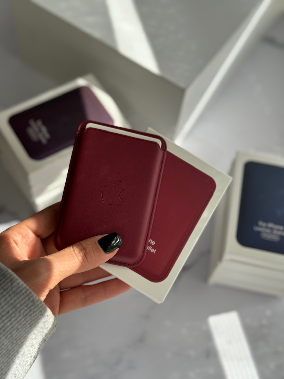 جاکارتی مگ سیف اپل Leather wallet magsafe