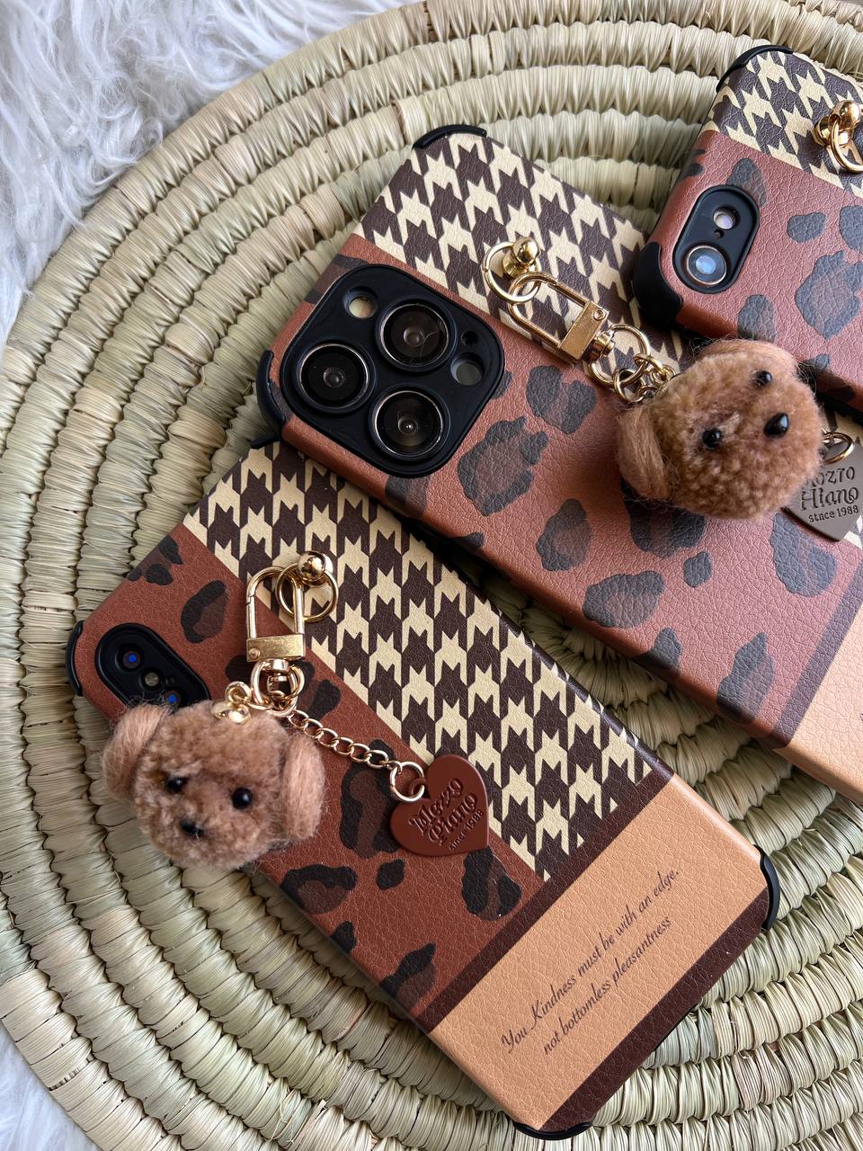 قاب آویز Pomeranian زمینه پلنگی