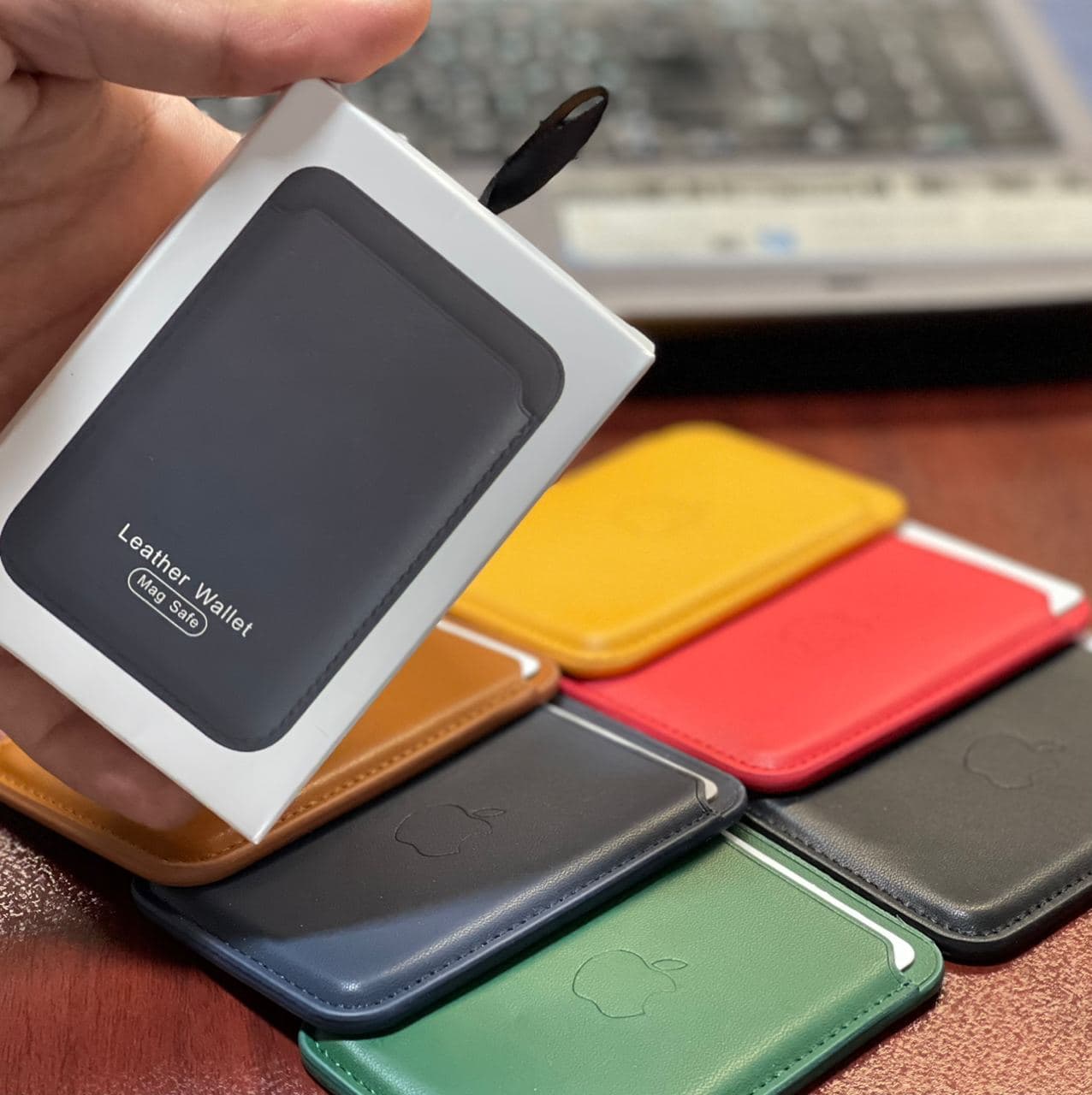 جاکارتی مگ سیف اپل Leather wallet magsafe