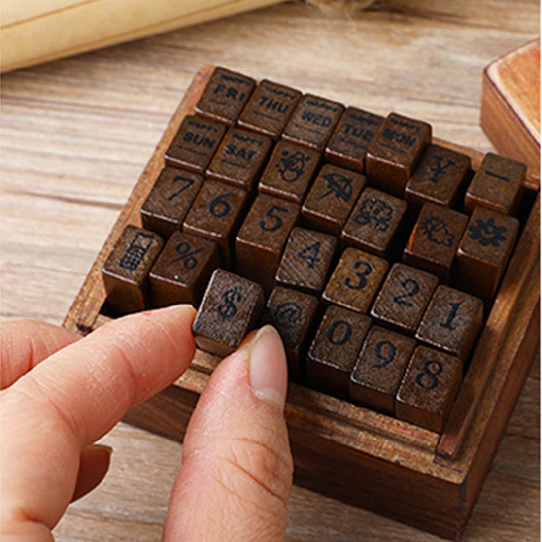 مهر چوبی 28 تایی اعداد انگلیسی، روزهای هفته و آب و هوا