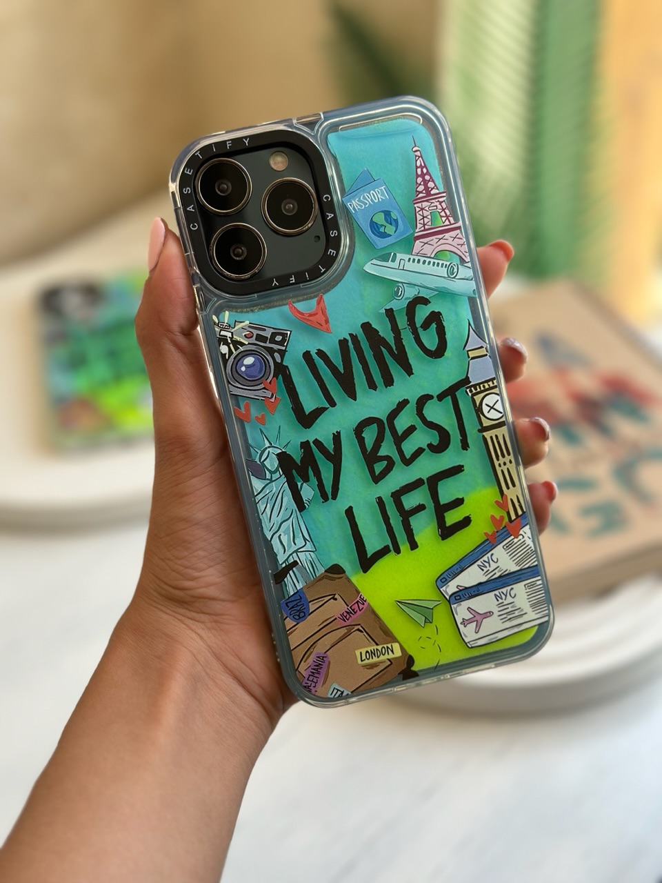 قاب آکواریومی شبرنگ Living My Best Life