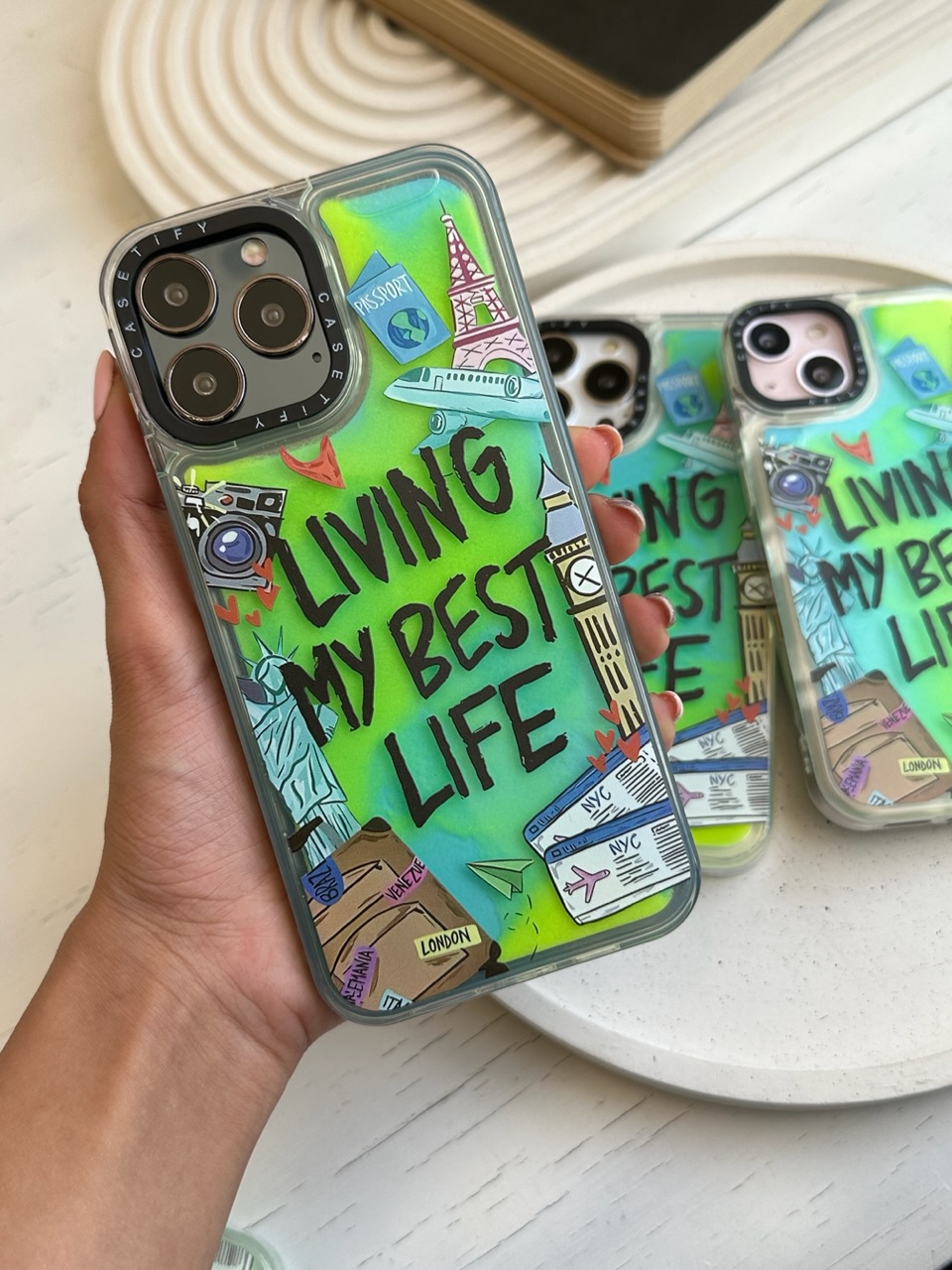 قاب آکواریومی شبرنگ Living My Best Life