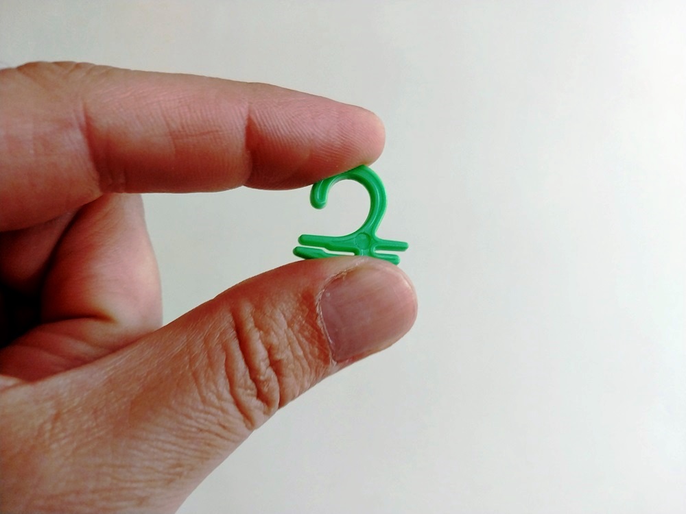 قلاب آویز جوراب