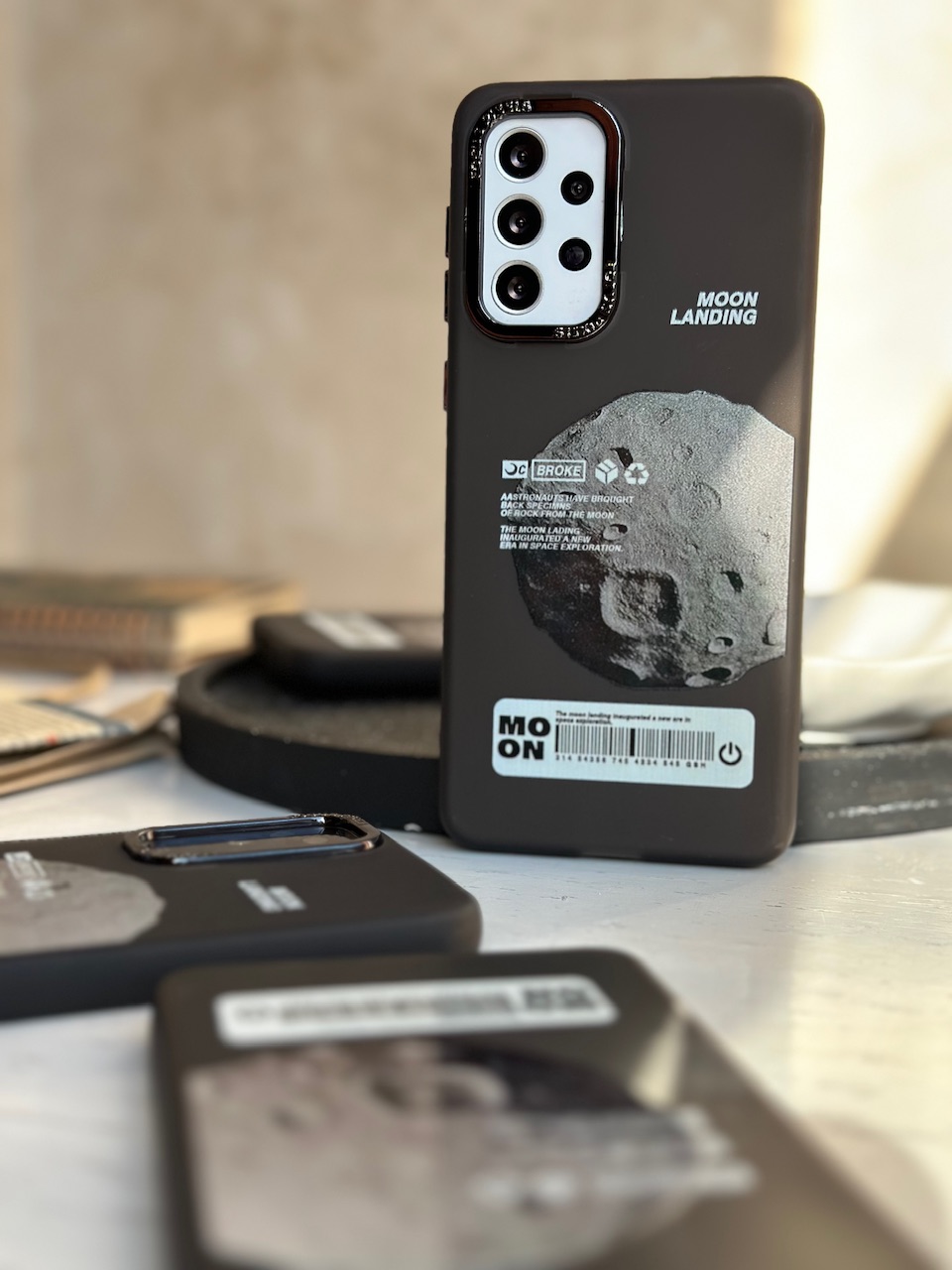 قاب Moon Landing سامسونگ و شیائومی