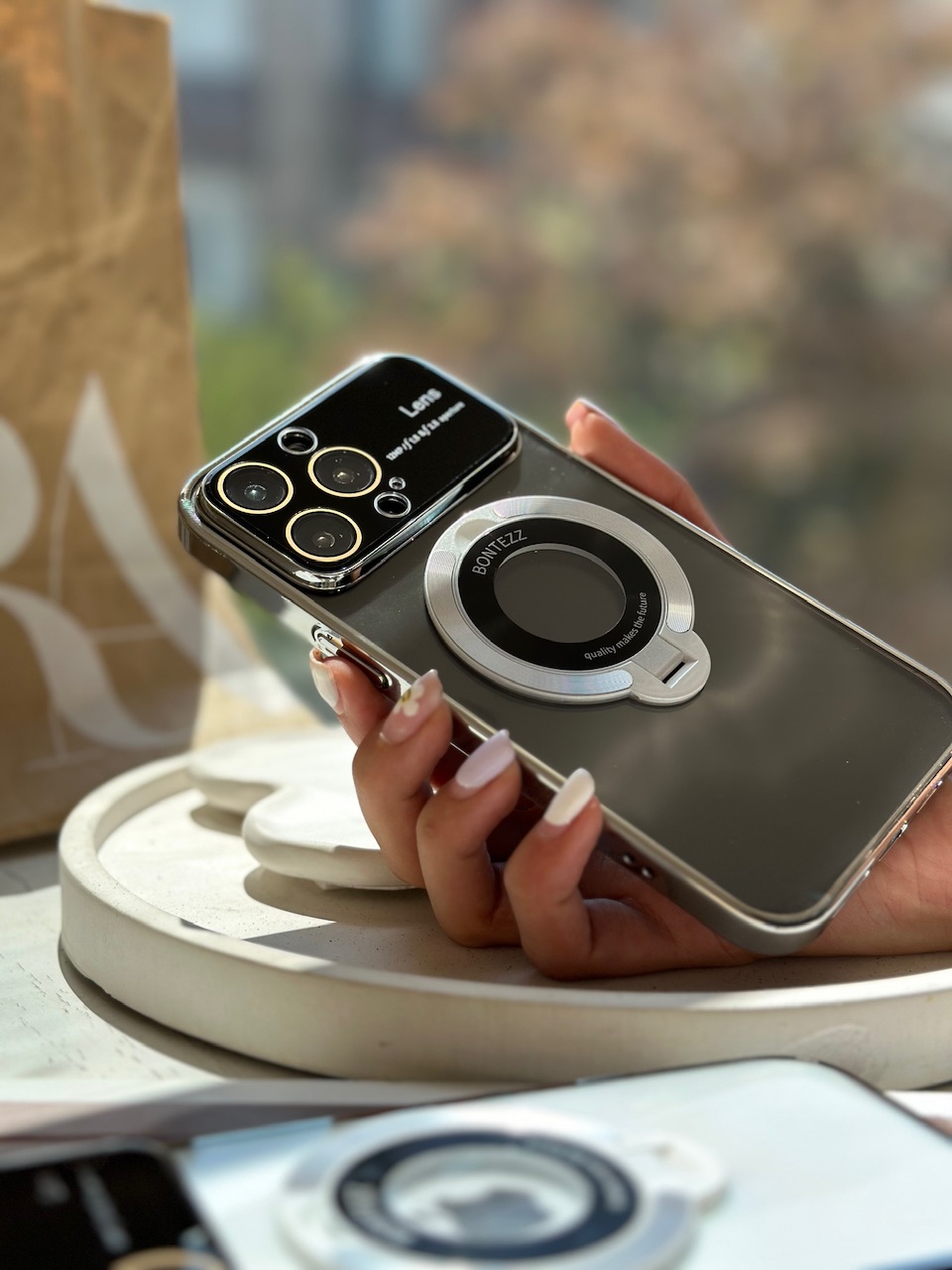 قاب Bontezz استند شو شفاف