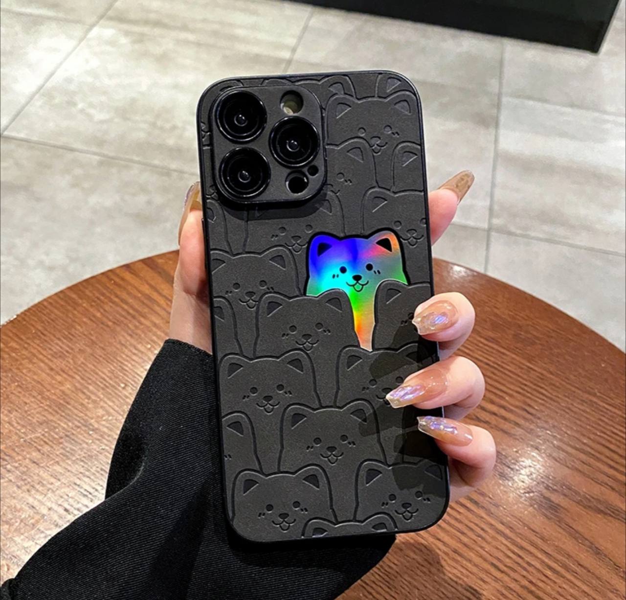 قاب زمینه برجسته مشکی هلوگرامی