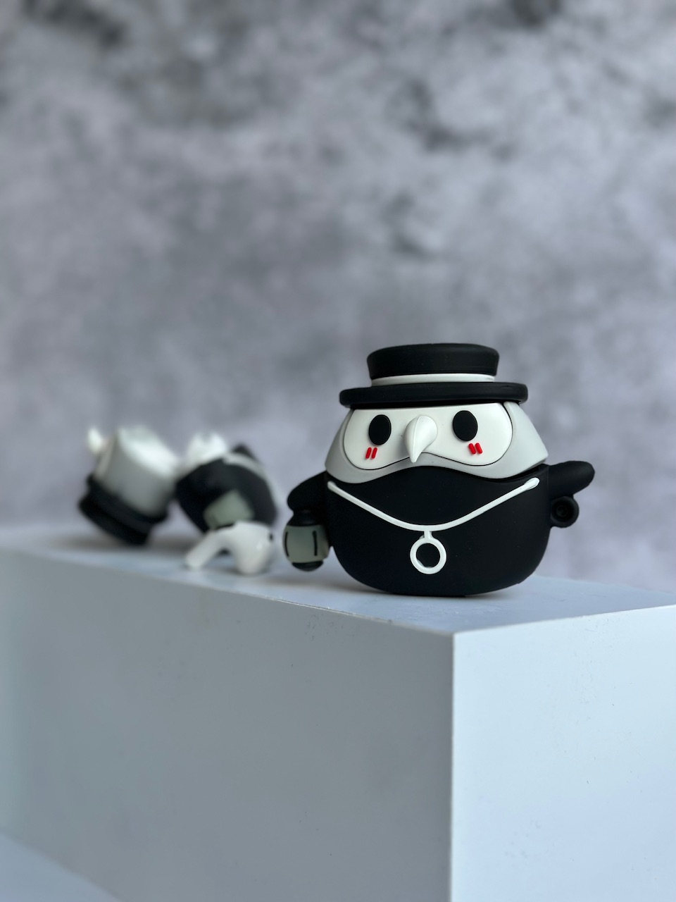 کاور ایرپاد جغد فانوس دار شبرنگ DOCTOR BEAK