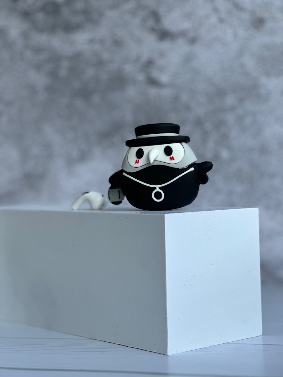 کاور ایرپاد جغد فانوس دار شبرنگ DOCTOR BEAK