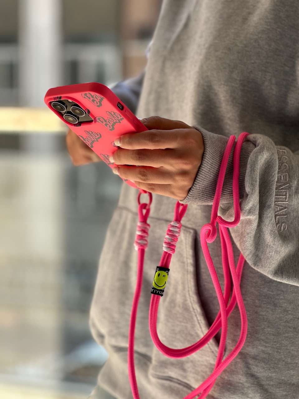 قاب آیفون باربی با بند