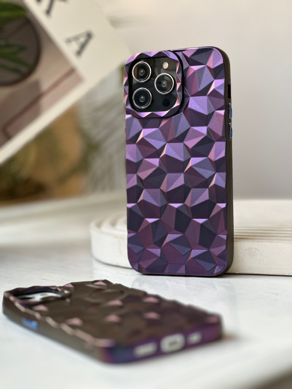 قاب آیفون اکولایزر بنفش