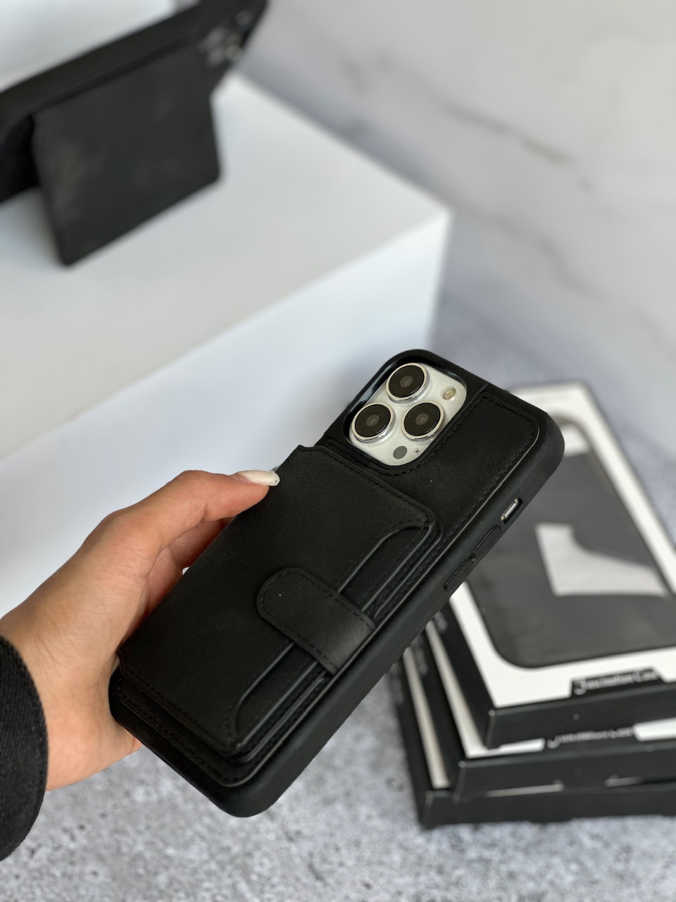 قاب Edmonds جاکارتی چرمی