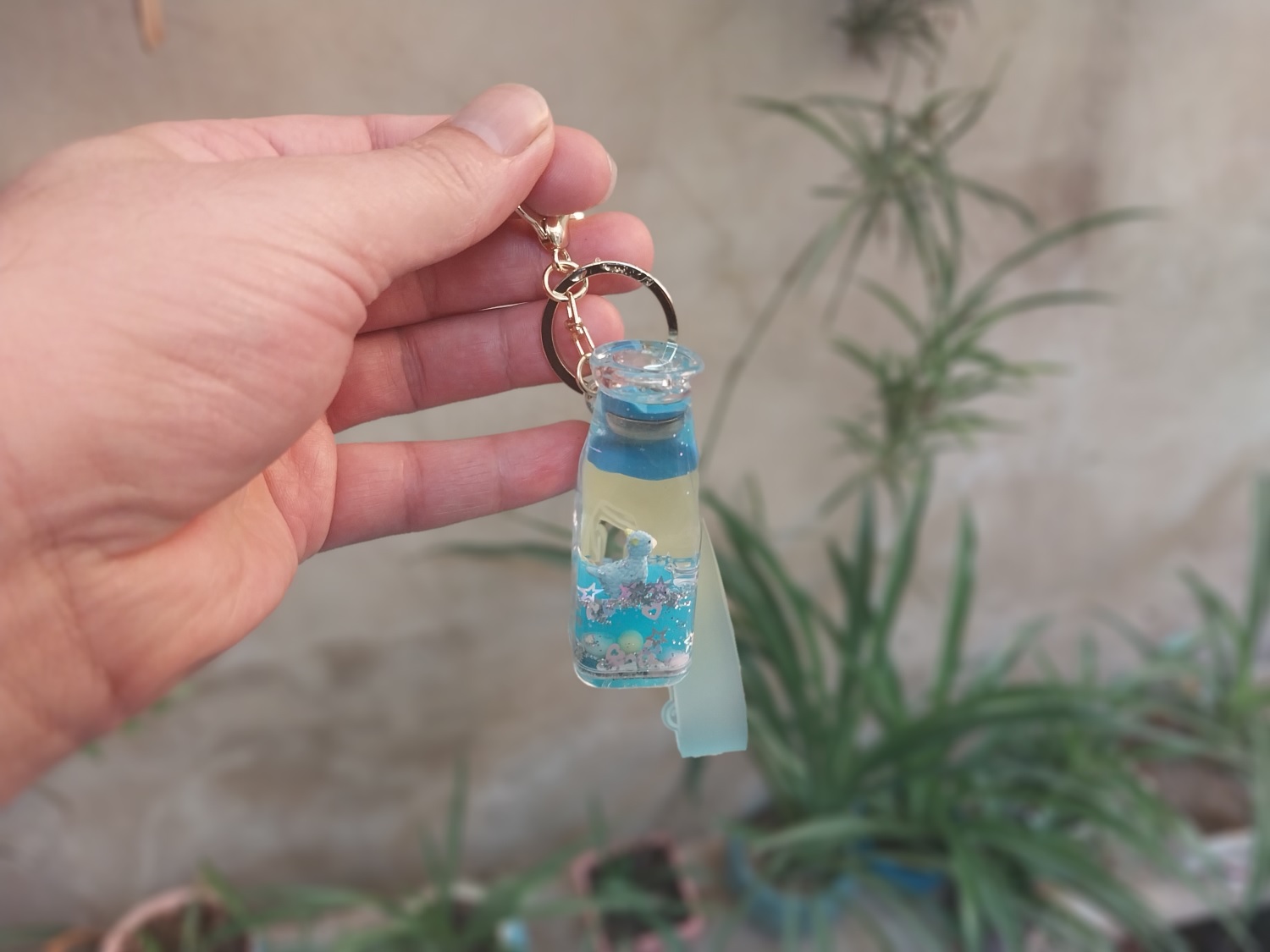 جاکلیدی آویز آکواریومی طرح بطری