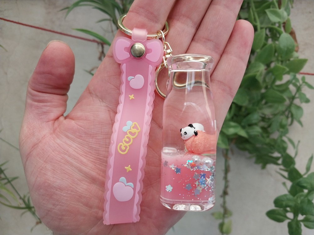 جاکلیدی آویز آکواریومی طرح بطری