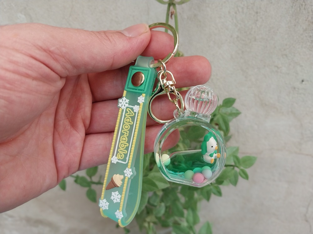 جاکلیدی آویز آکواریومی طرح شیشه عطر