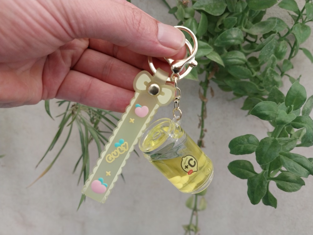 جاکلیدی آویز آکواریومی طرح قوطی نوشیدنی