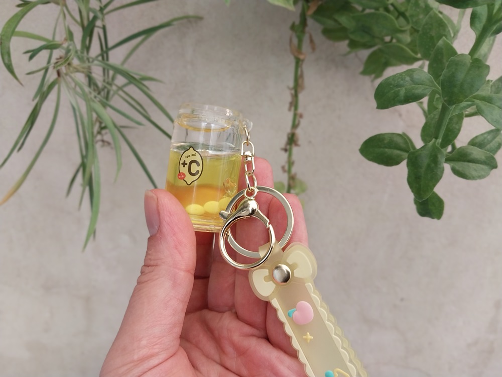 جاکلیدی آویز آکواریومی طرح قوطی نوشیدنی