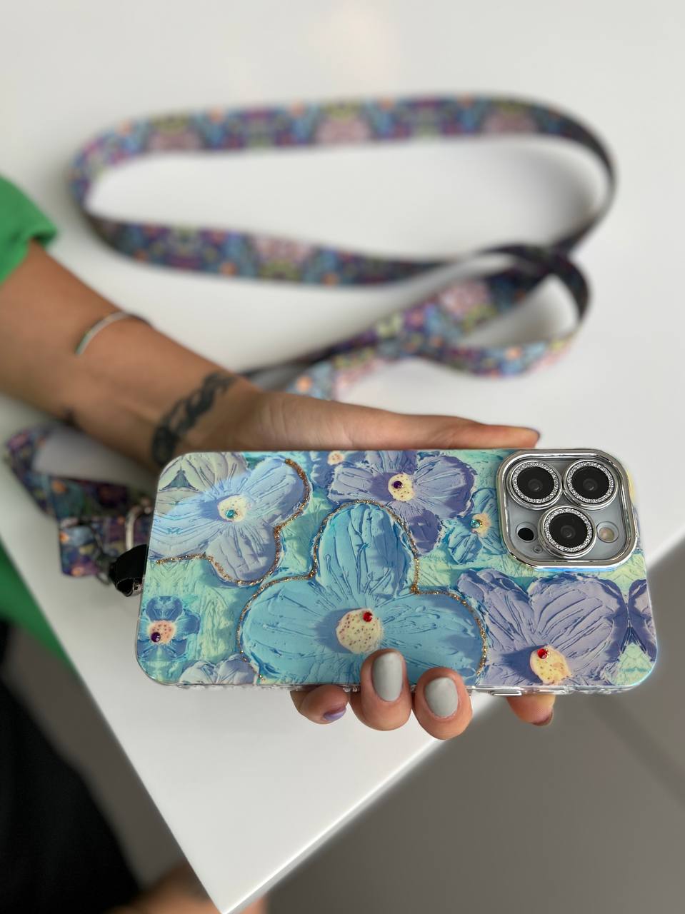 قاب گل آبرنگی همراه بند