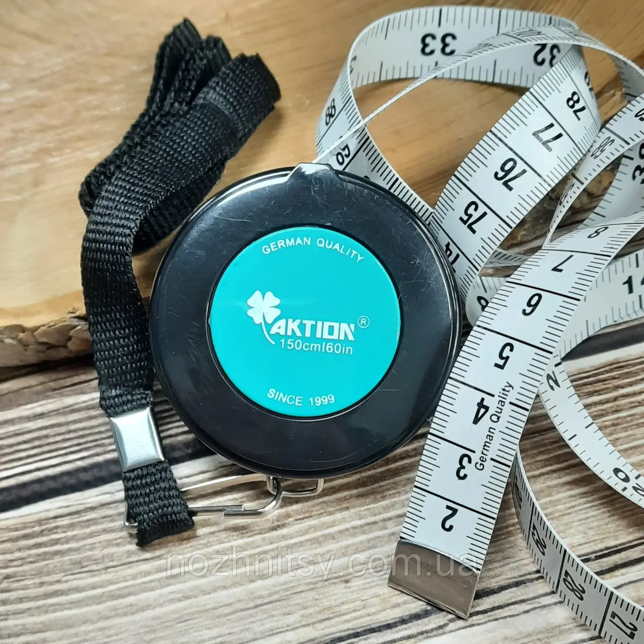 متر خیاطی جمع شو آویز دار 1.5 متری