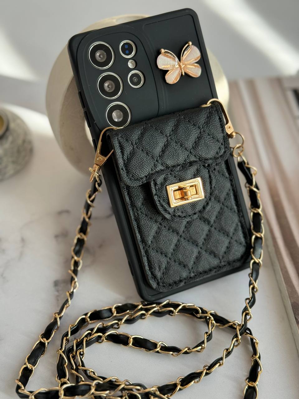 قاب آیفون بالشتی پروانه ای جاکارتی دار