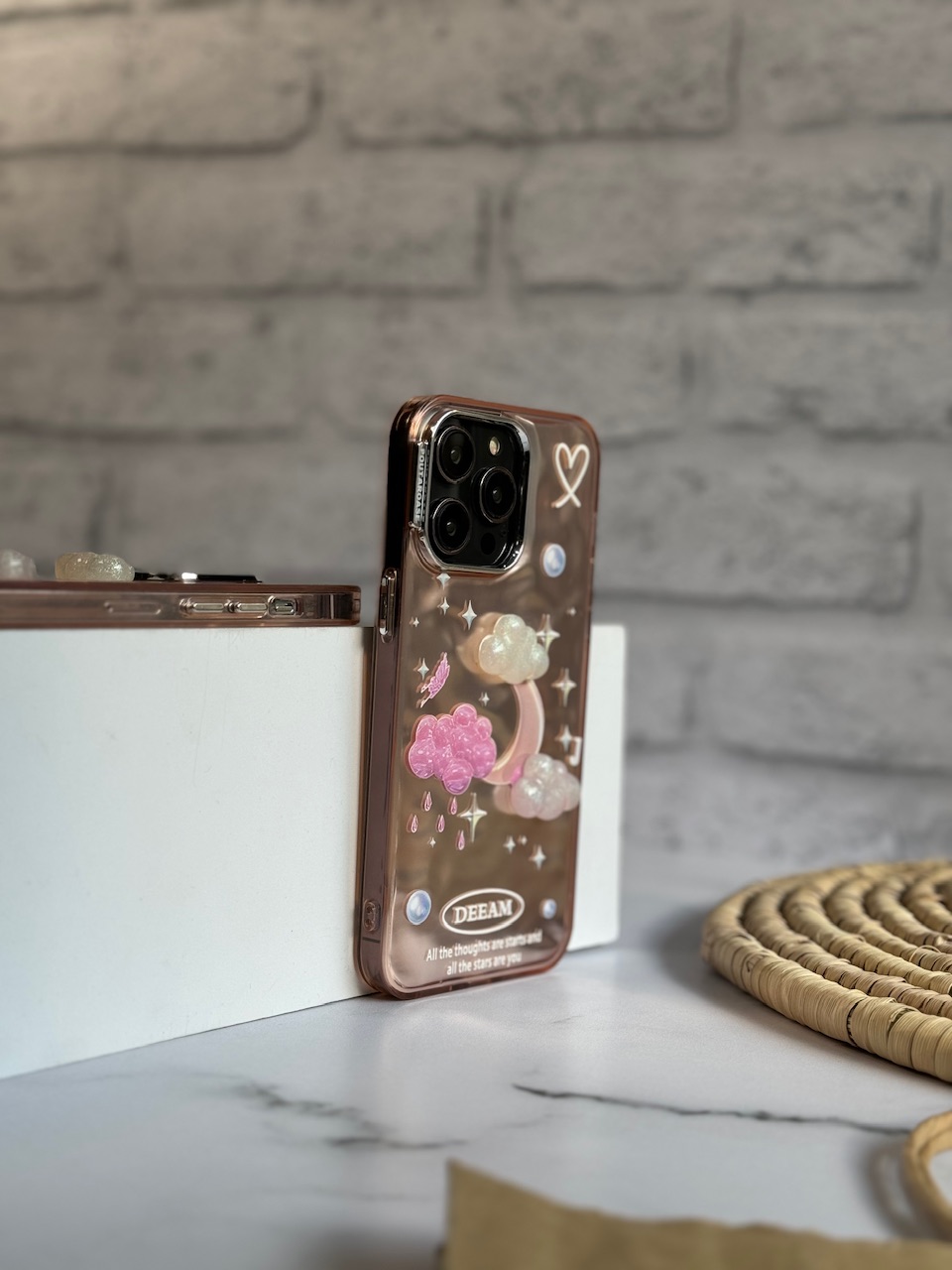 قاب آسمان رویایی ابر برجسته