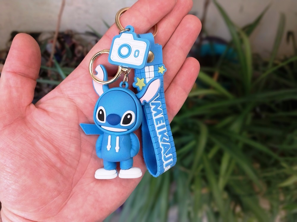 جاکلیدی آویز سیلیکونی طرح استیچ هودی پوش