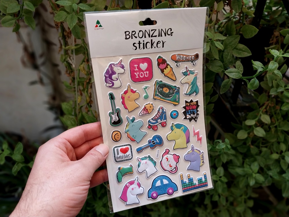 استیکر چسبی طرحدار