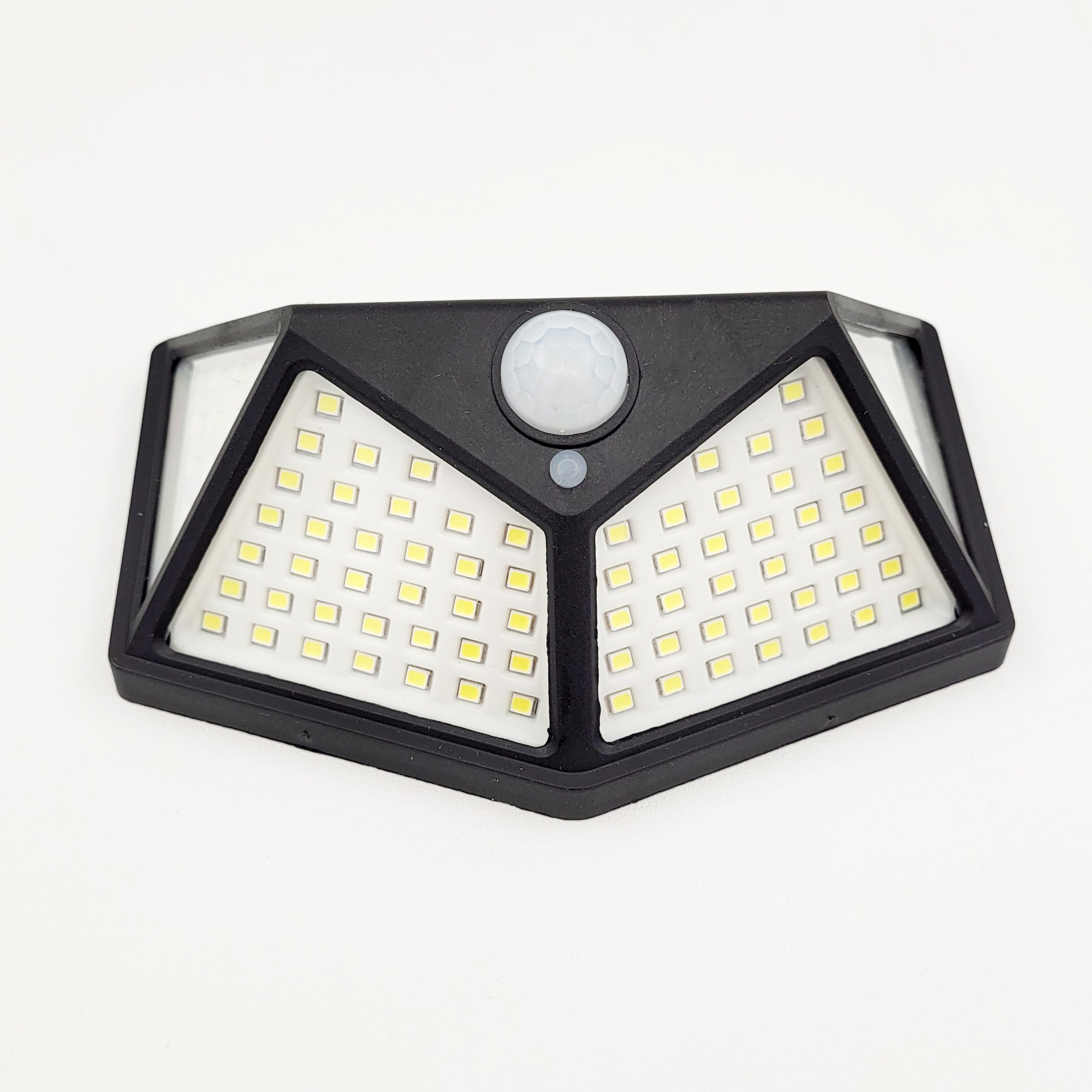 چراغ سولار دیواری